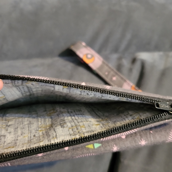 SEAL SATURN COSMOS WRISTLET WALLET - Picture 9 of 11